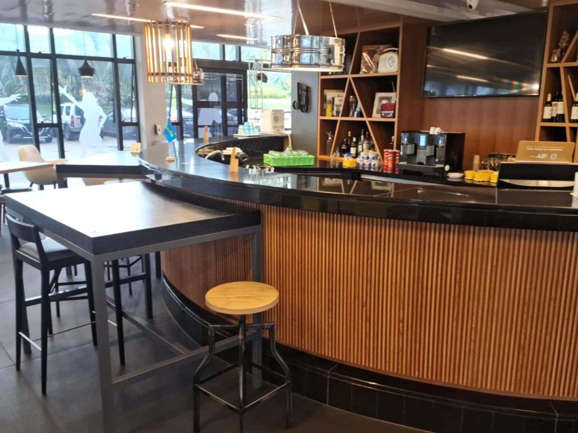Отель Ibis Styles Таубате Экстерьер фото