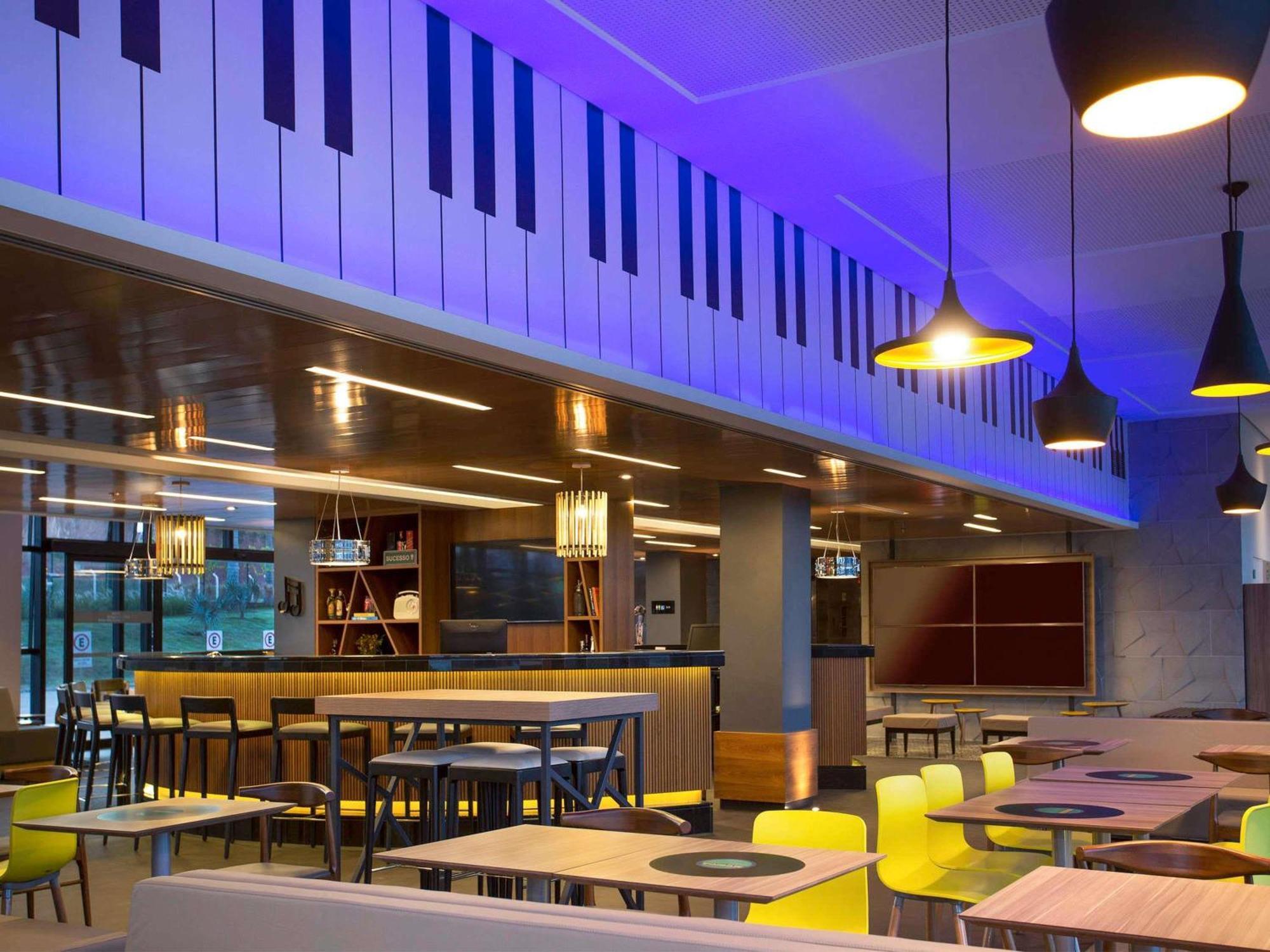 Отель Ibis Styles Таубате Экстерьер фото